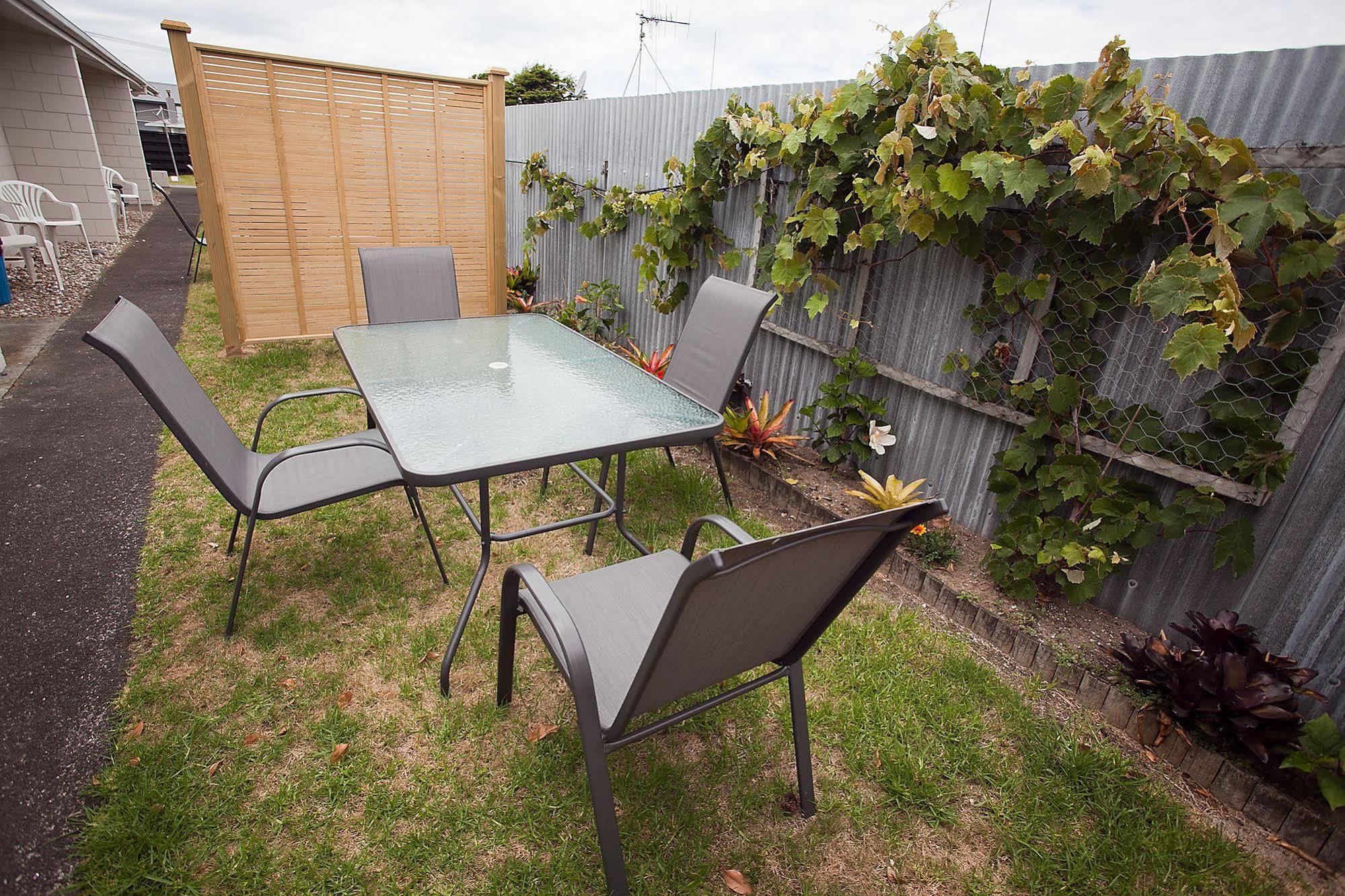 Blue Haven Motel Mount Maunganui Exterior photo